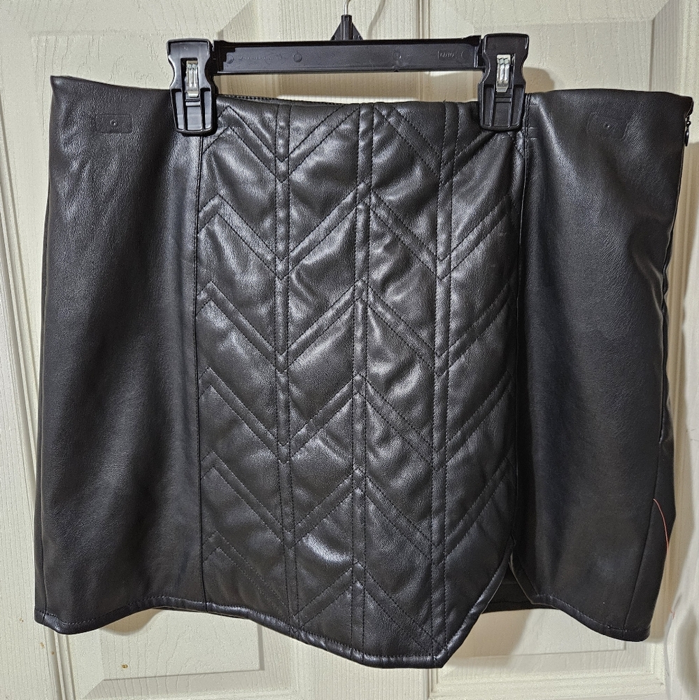 Womens Quilted Faux Leather Skirt